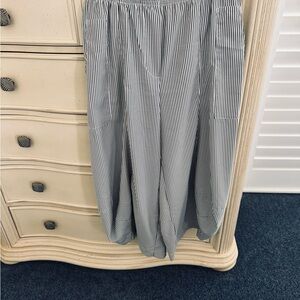 Striped Wide Leg Pants seersucker